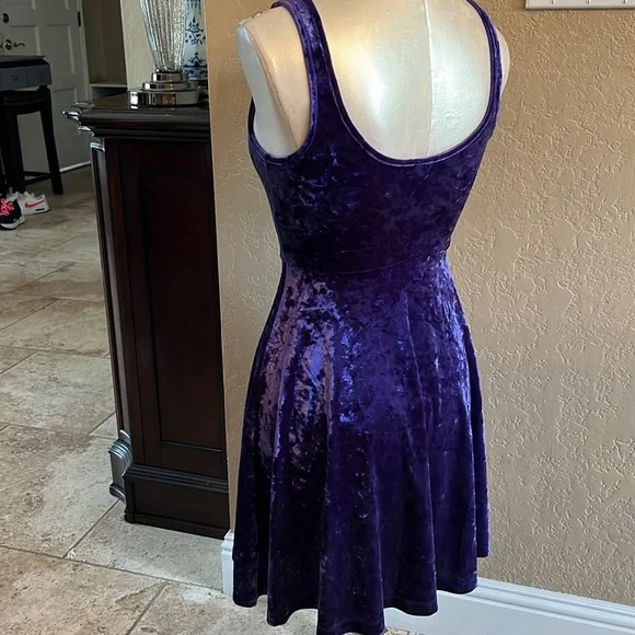 Nollie Juniors Crushed Velvet Dress color purple pull on style size small - Picture 4 of 11